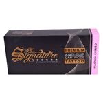Confezione nera delle cartucce Magnum Curved con scritta dorata e striscia rosa
