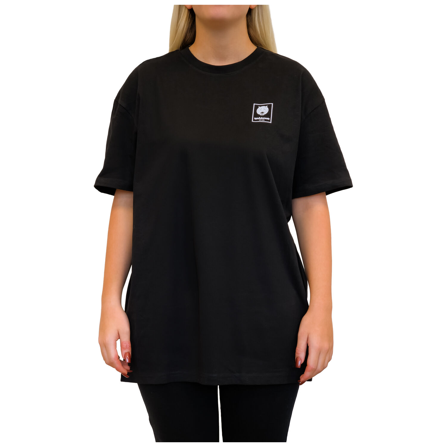 Unisex schwarzes Heavy Oversized T-Shirt, frontal, neutraler Hintergrund