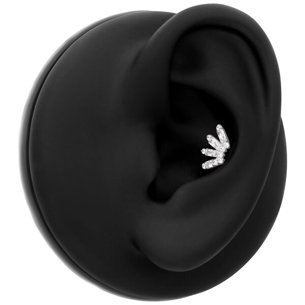Aplique de Abanico de Cristal Plateado en exhibidor de oreja negro