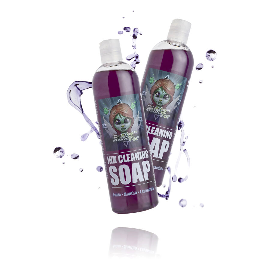Dos botellas de Auafee Ink Cleaning Soap con líquido morado sobre fondo blanco