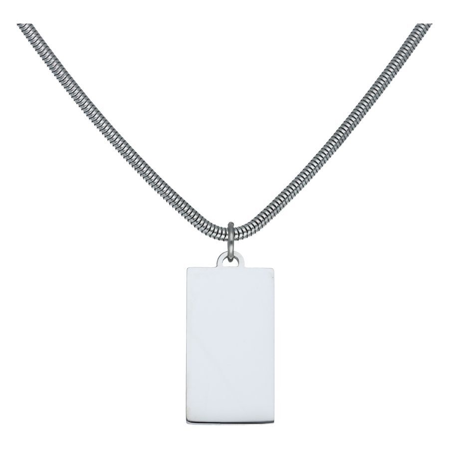 Gravierbare Kette aus Chirurgenstahl in Silber Silberne Kette mit rechteckigem Anhänger aus Chirurgenstahl auf weißem Hintergrund