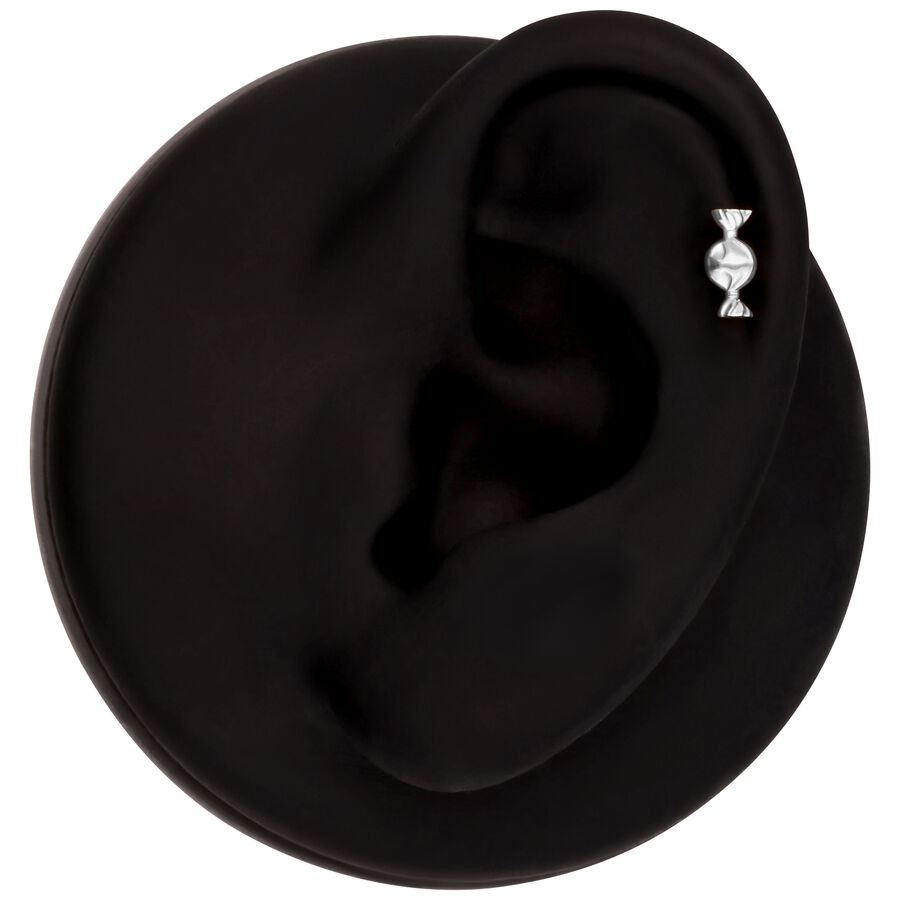 Ajuste de caramelo plateado en modelo de oreja negra