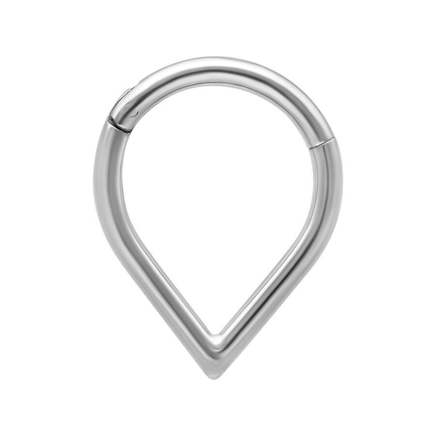 Piercing Teardrop Clicker plateado sobre fondo blanco