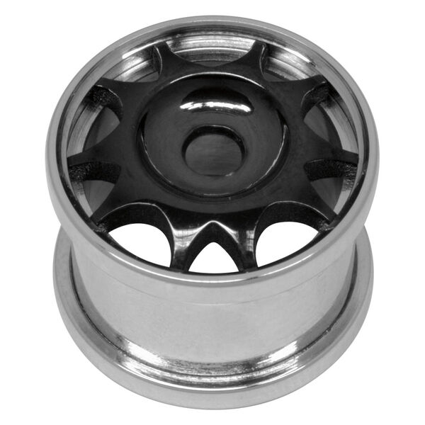 Silberner Flesh Tunnel aus Chirurgenstahl mit Rad-Design auf weißem Hintergrund