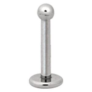 Silbernes Titan Labret mit Kugel Silbernes Labret aus Titan mit Kugel auf weißem Hintergrund