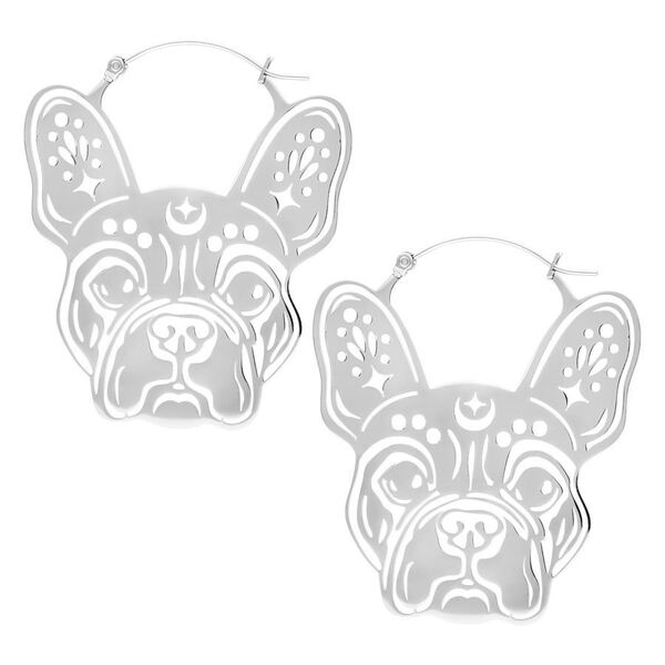 Pendientes de bulldog plateados de acero quirúrgico sobre fondo blanco