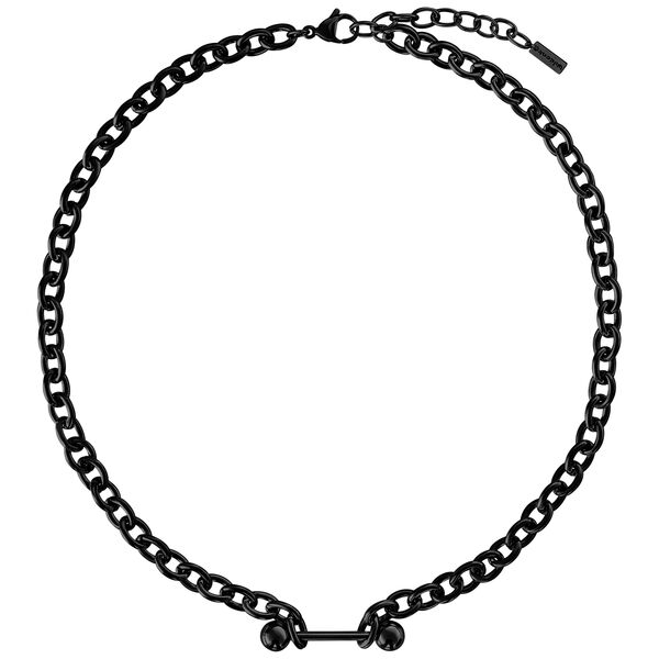 Collar negro con colgante de barra de acero quirúrgico sobre fondo blanco