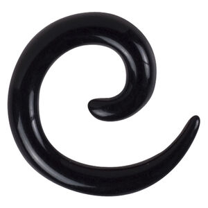 Schwarze Acryl Dehnspirale von Wildcat Schwarze, glänzende Dehnspirale aus PMMA auf weißem Hintergrund