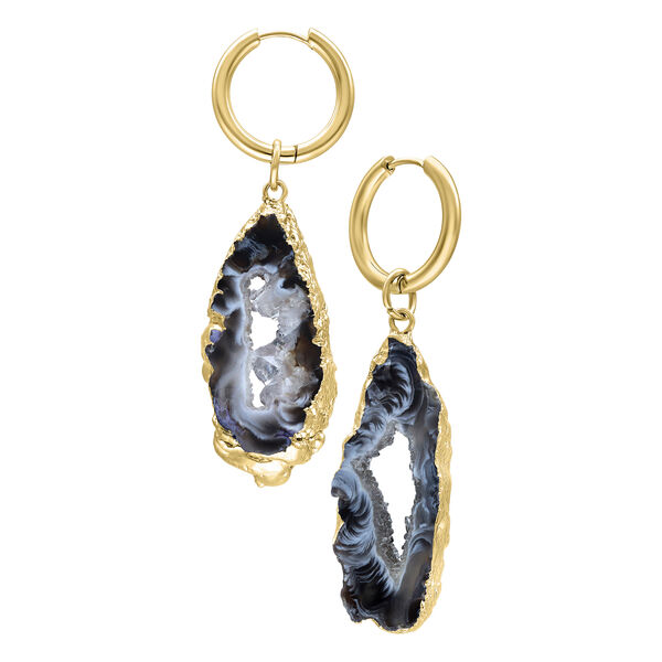 Dos pendientes de Indian Agate dorados con diseño negro calado sobre fondo blanco
