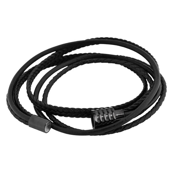 Pulsera de cuero trenzado negro en tres hebras sobre fondo blanco