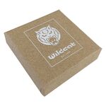 Scatola per gioielli in cartone marrone con logo Wildcat su sfondo bianco