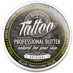 Lata redonda de Believa Tattoo Butter con borde verde sobre fondo blanco