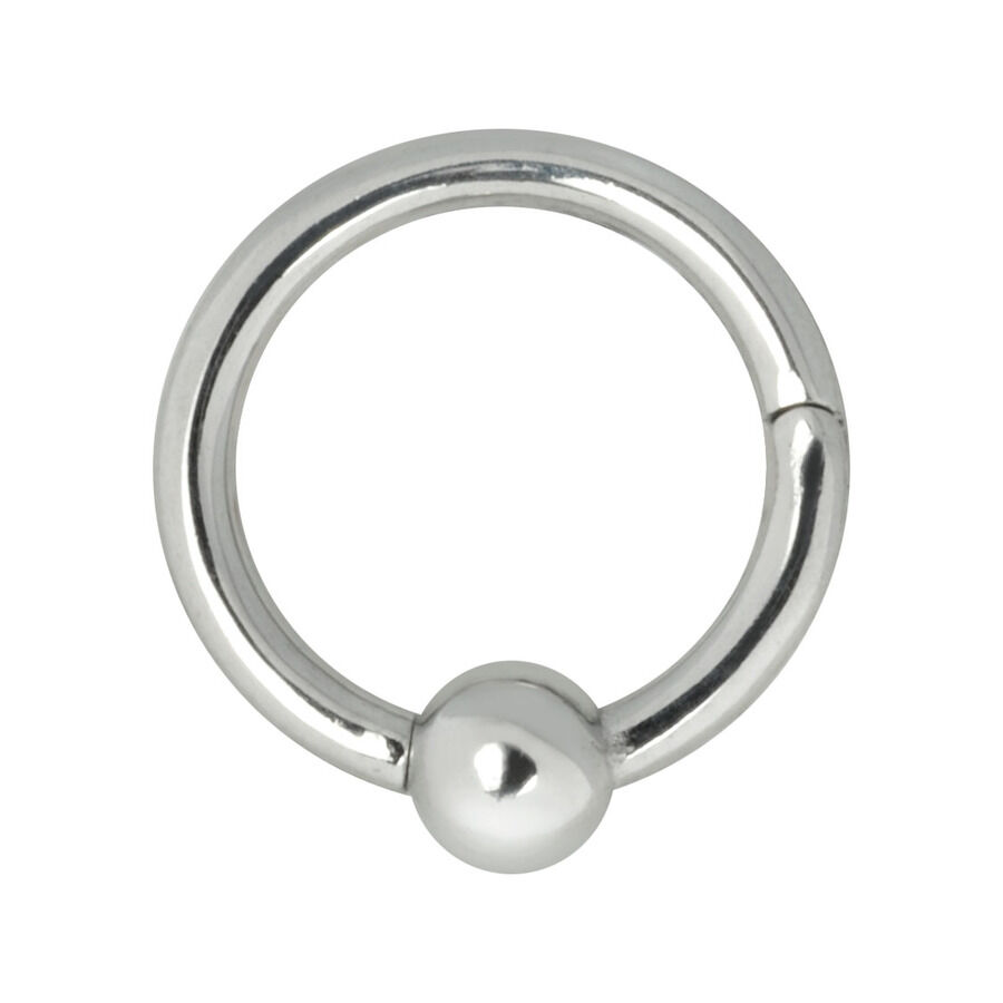 Hopeinen Ball Closure Ring Clicker kirurginteräksestä pallolukolla valkoisella taustalla