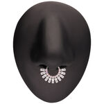 Clicker de septum plateado con cristales claros y acentos rosados en pantalla negra