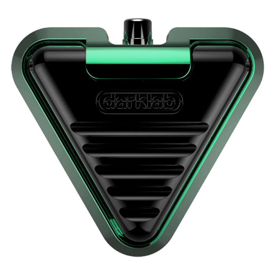 Pedal de pie Delta negro y verde de aluminio sobre fondo blanco
