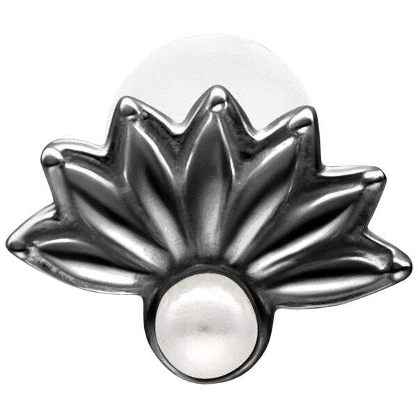 Musta labret helmi-designilla valkoisella taustalla