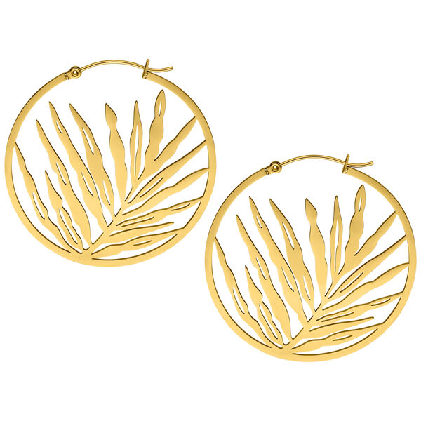 Goldene Ohrringe in Blattdesign auf weißem Hintergrund