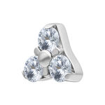 Accesorio Trinity plateado con tres piedras cristalinas sobre fondo blanco