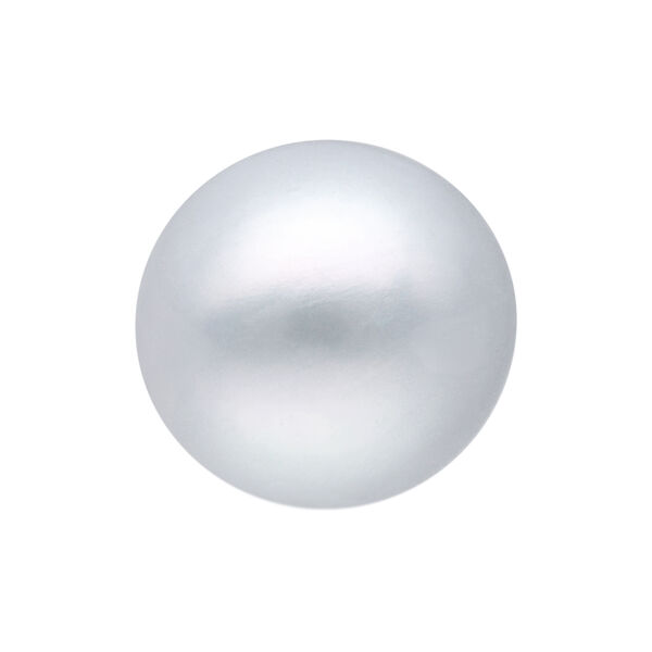 Bola plateada brillante de titanio sobre fondo blanco