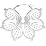 Hopeiset Flower Hoops -korvakorut kiiltävästä kirurginteräksestä valkoisella taustalla