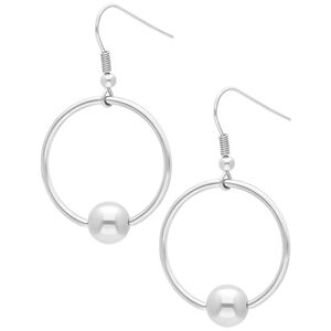 Silberne O-Ring Ohrringe aus Chirurgenstahl Silberne O-Ring Ohrringe mit Kugel auf weißem Hintergrund