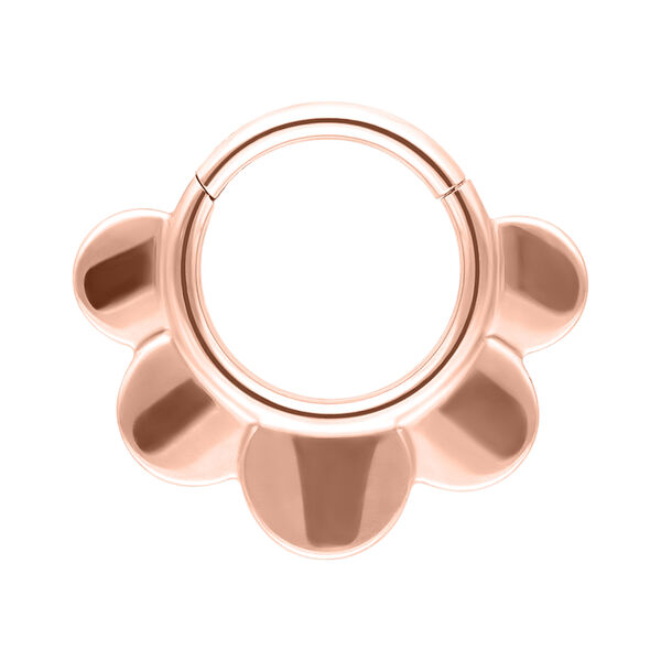 Clicker Half Flower en roségold con forma de flor sobre fondo blanco