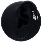 Schwarze Piercingkette aus Silber, 20 mm Länge, am Ohr