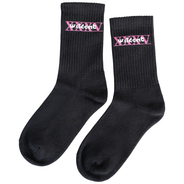 Calzini neri con logo Wildcat rosa su sfondo bianco