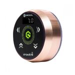 Alimentatore rotondo in oro rosa con display nero su sfondo bianco