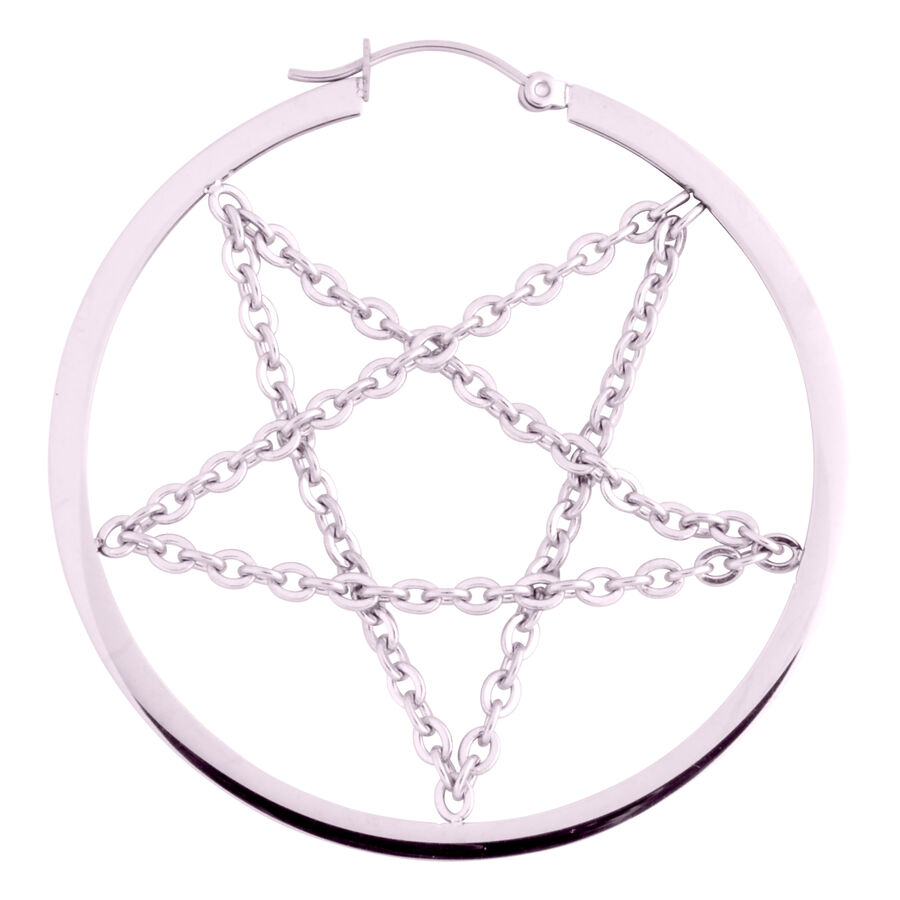 Silberne Pentagram Chain Hoops aus Chirurgenstahl auf weißem Hintergrund