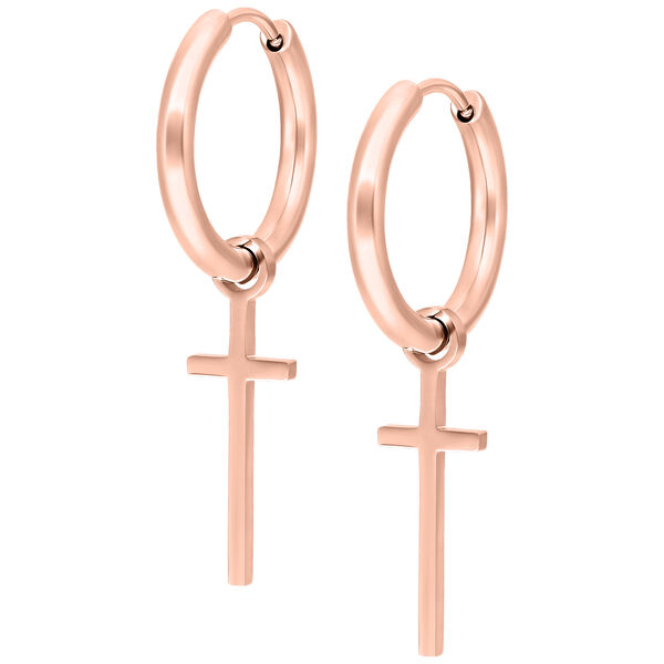 Dos aros en oro rosa con colgante de cruz sobre fondo blanco