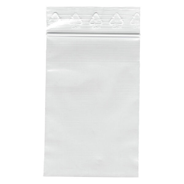 Sacchetto trasparente con chiusura a pressione 100x150mm su sfondo bianco