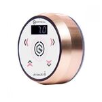 Alimentatore rotondo in rosegold e bianco su sfondo bianco