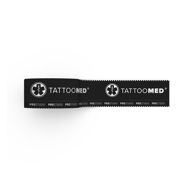 Tattoomed Studio Pro Tape nero su sfondo bianco