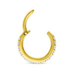 Anello piercing in oro 14K con cristalli chiari su sfondo bianco