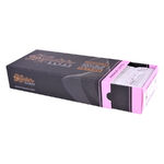 Scatola nera con Magnum Curved Cartridges su sfondo bianco