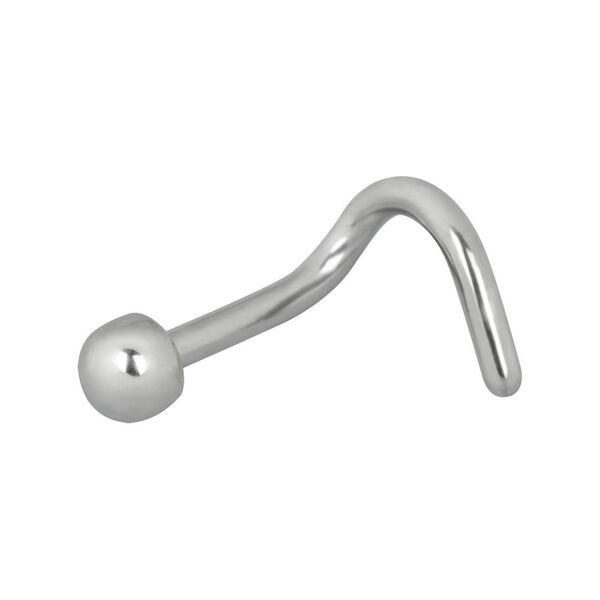 Piercing nasal plateado con bola y barra curva de titanio sobre fondo blanco