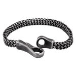 Mattschwarzes Armband mit Lace-Muster aus Chirurgenstahl auf weißem Hintergrund