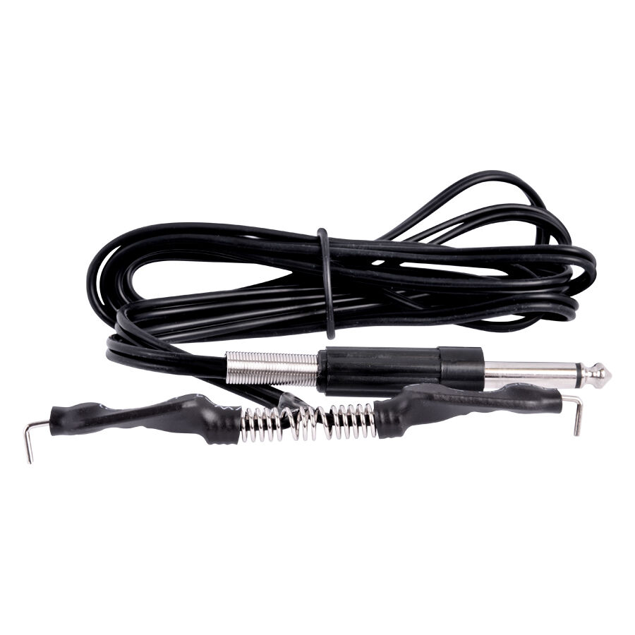 Musta Clip Cord liittimellä valkoisella taustalla