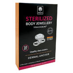 Verpackung des sterilisierten Dermal Anchor aus Titan mit Kristall in Silber auf schwarzem Hintergrund