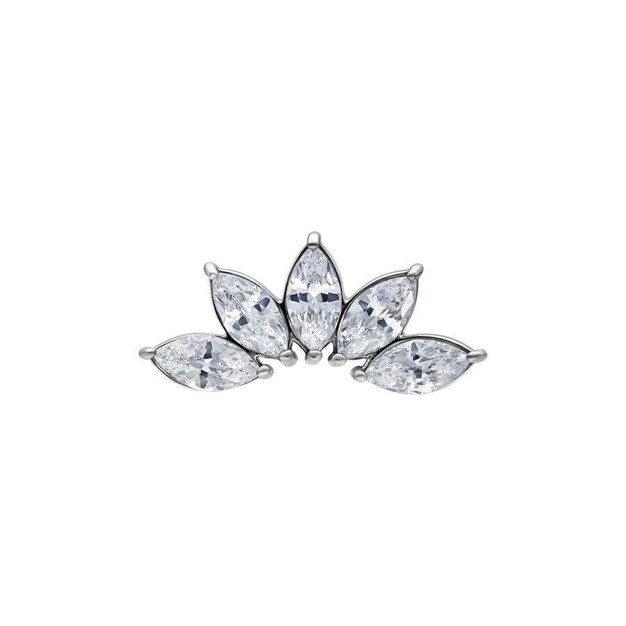 Attacco Marquise argento con cinque cristalli chiari su sfondo bianco