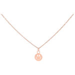 Collana in oro rosa con ciondolo Smiley su sfondo bianco