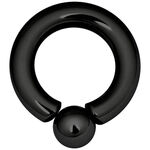 Anillo de piercing negro de titanio con 4 mm de grosor y 12 mm de diámetro interno sobre fondo blanco