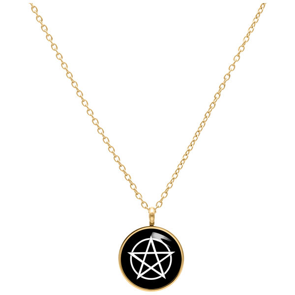 Collana d'oro con ciondolo pentagramma su sfondo bianco