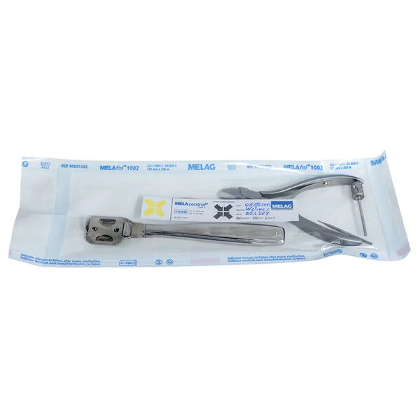 Indicatore MELAcontrol Tipo 5 in sacchetto di sterilizzazione trasparente su sfondo bianco