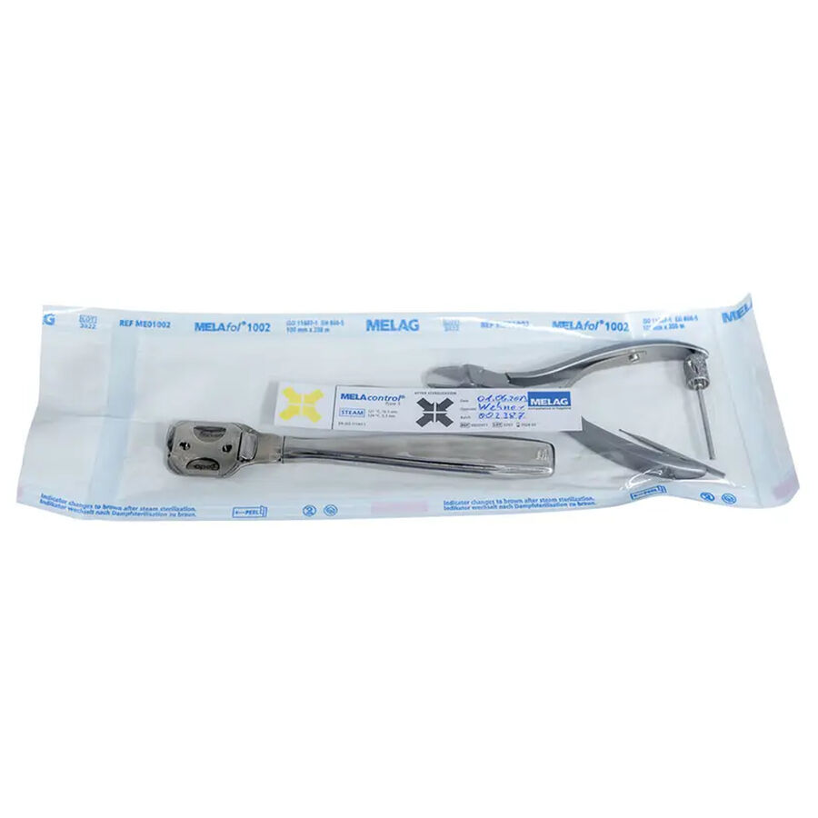 Indicador MELAcontrol Tipo 5 en bolsa de esterilización transparente sobre fondo blanco