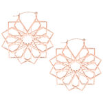Orecchini Kaleidoscope Hoops in oro rosa su sfondo bianco