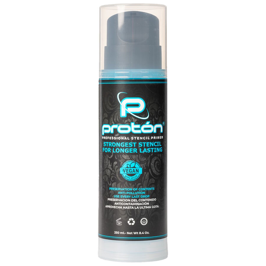 Proton Airless Stencil Primer en azul, botella de 250ml sobre fondo blanco