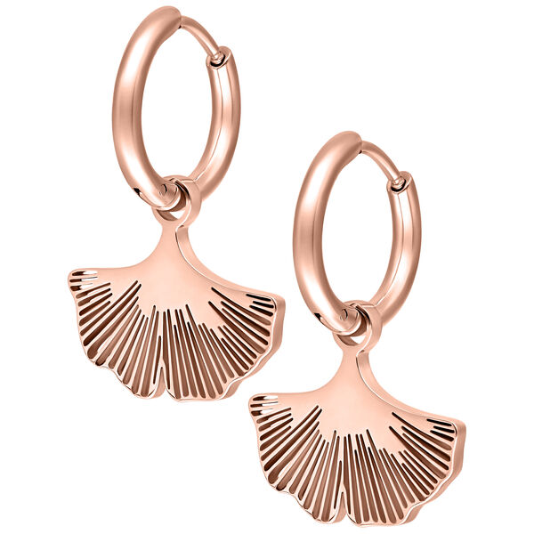Pendientes en oro rosa con colgante de hoja de Ginkgo sobre fondo blanco