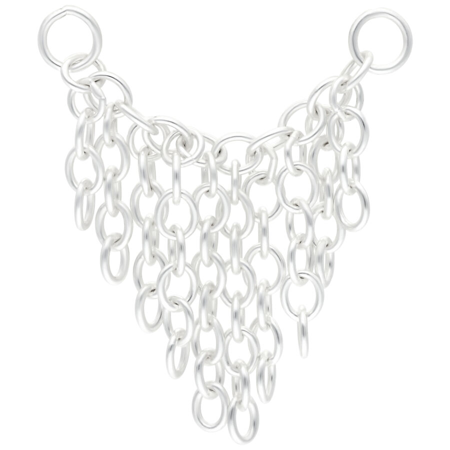 Silberne Tassle Piercingkette mit 20mm Länge auf weißem Hintergrund
